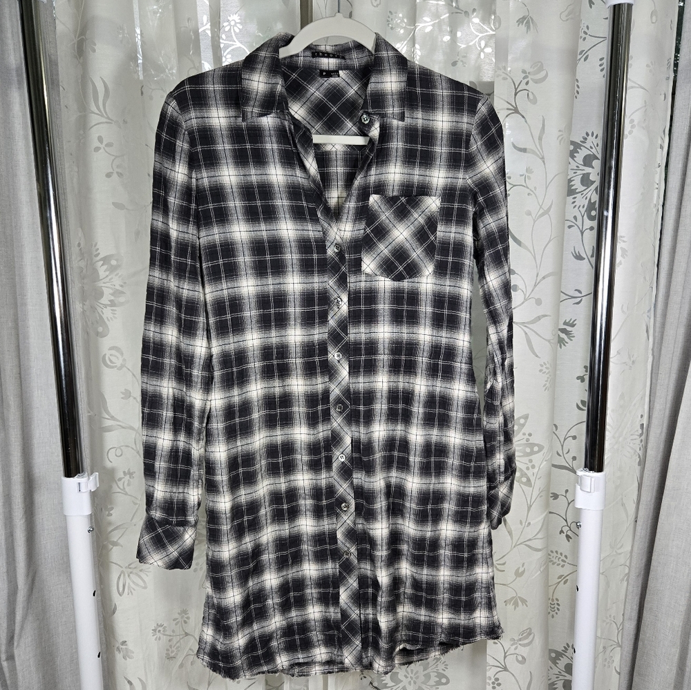 Theory Black and White Casual‎ Button Down Shirt